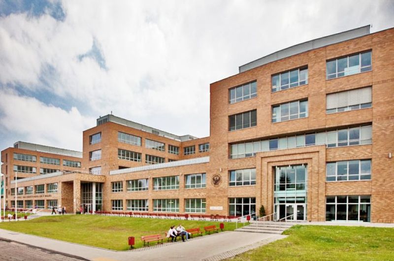 Read more about the article Konferencja prasowa „Medycyna nowoczesna i humanistyczna”