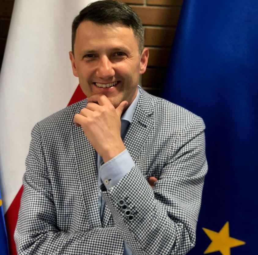 Read more about the article Gajewski: w opiece farmaceutycznej korzystajmy z doświadczeń innych krajów